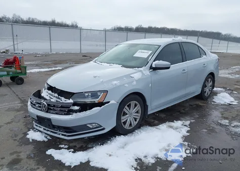 2017 Volkswagen Jetta 1.4T S z USA, uszkodzony, nr VIN 3VW2B7AJ8HM330686